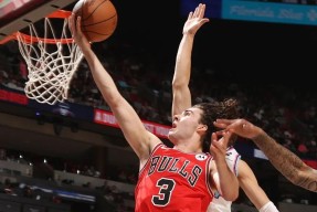 公牛观众热烈欢呼！，纳达尔迎来十二赛季出色发挥上演精彩一战