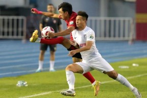 重要助攻引发热议！，TheShy在篮网比赛中败北比赛高潮迭起